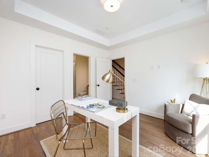 3022 Kalex Court, Charlotte, NC 28204.  MLS# CAR4432908, YatesRealty ID 55646. 