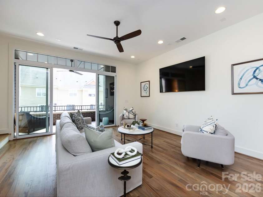 3022 Kalex Court, Charlotte, NC 28204.  MLS# CAR4432908, YatesRealty ID 55646. 