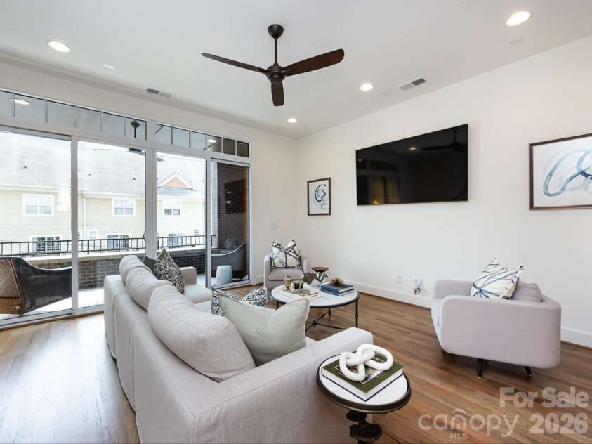 3022 Kalex Court, Charlotte, NC 28204.  MLS# CAR4432908, YatesRealty ID 55646. 