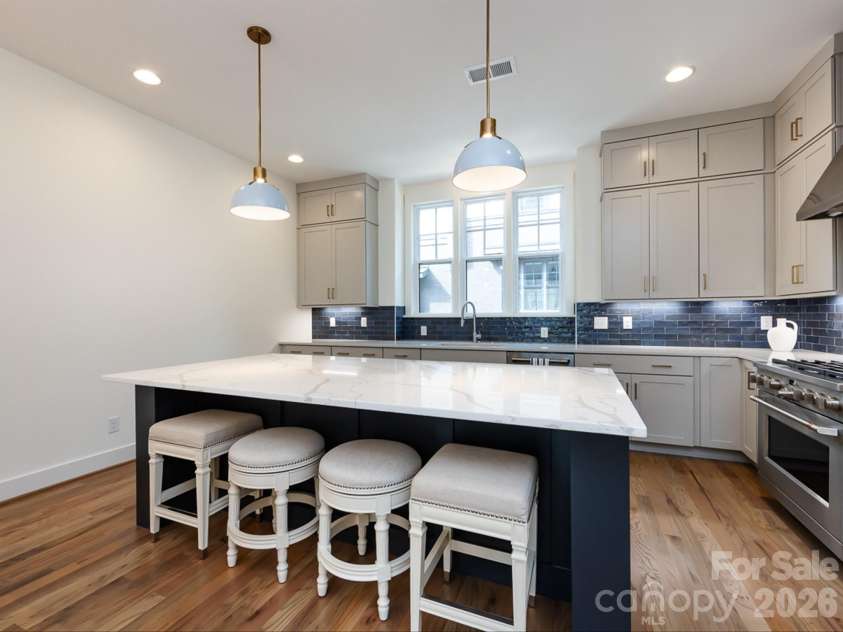 3022 Kalex Court, Charlotte, NC 28204.  MLS# CAR4432908, YatesRealty ID 55646. 