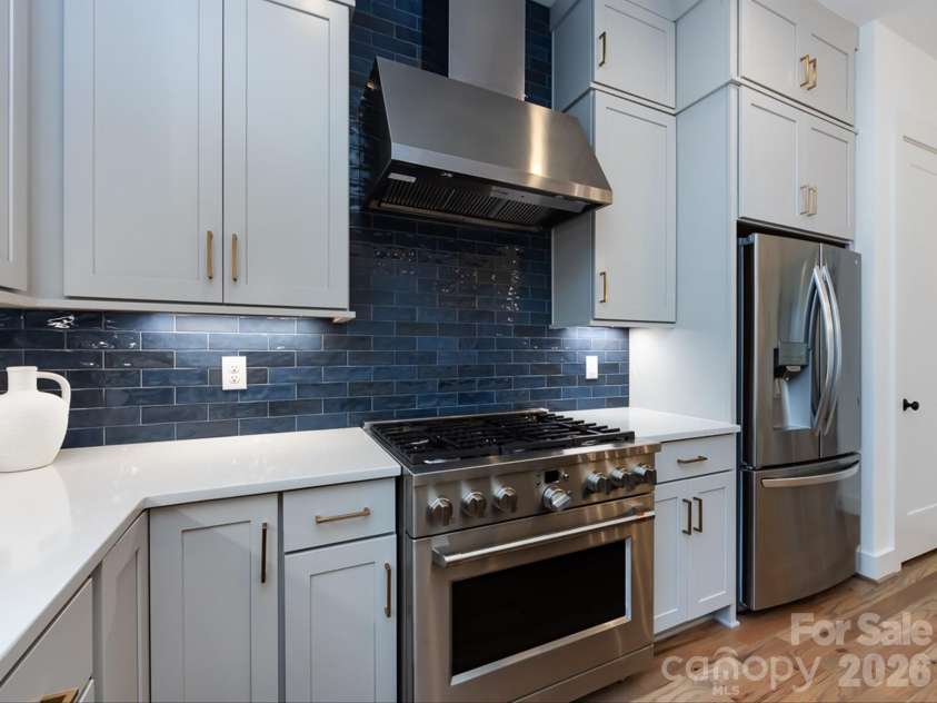 3022 Kalex Court, Charlotte, NC 28204.  MLS# CAR4432908, YatesRealty ID 55646. 