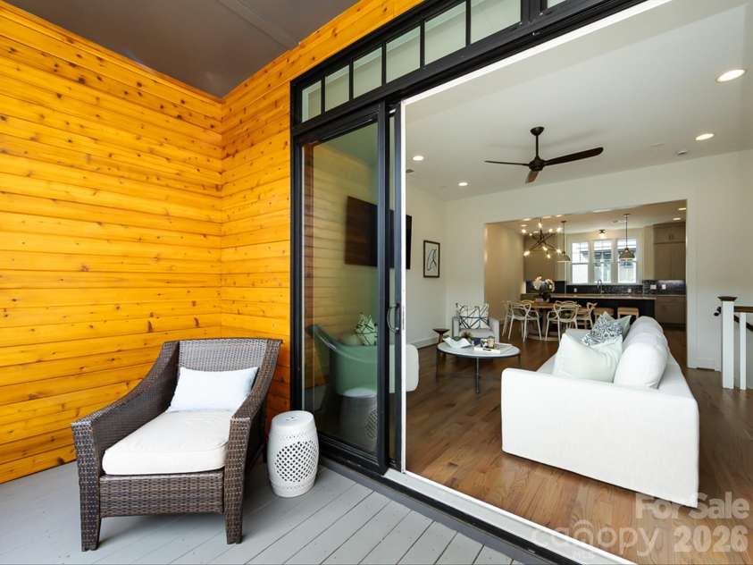 3022 Kalex Court, Charlotte, NC 28204.  MLS# CAR4432908, YatesRealty ID 55646. 