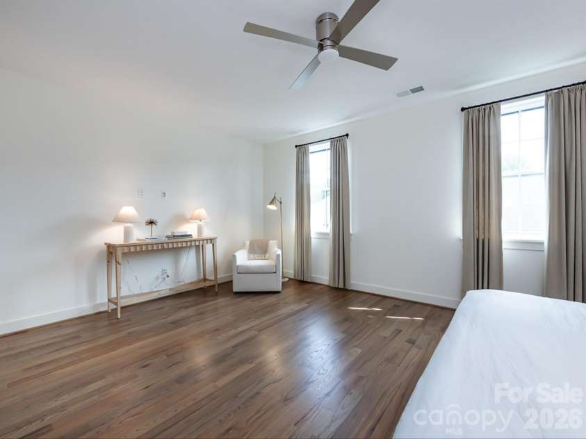 3022 Kalex Court, Charlotte, NC 28204.  MLS# CAR4432908, YatesRealty ID 55646. 