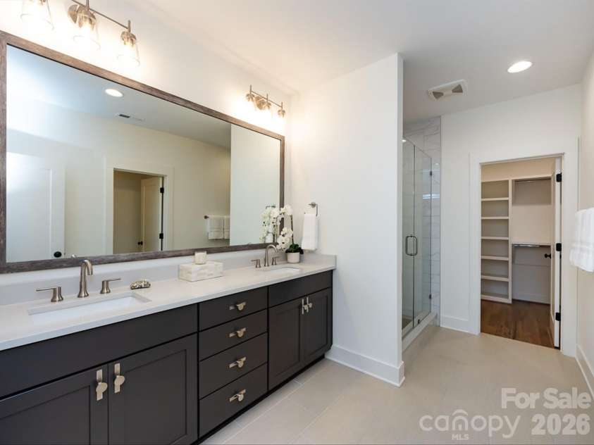 3022 Kalex Court, Charlotte, NC 28204.  MLS# CAR4432908, YatesRealty ID 55646. 