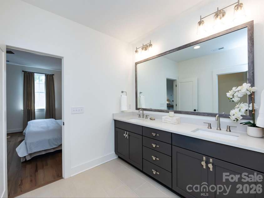 3022 Kalex Court, Charlotte, NC 28204.  MLS# CAR4432908, YatesRealty ID 55646. 