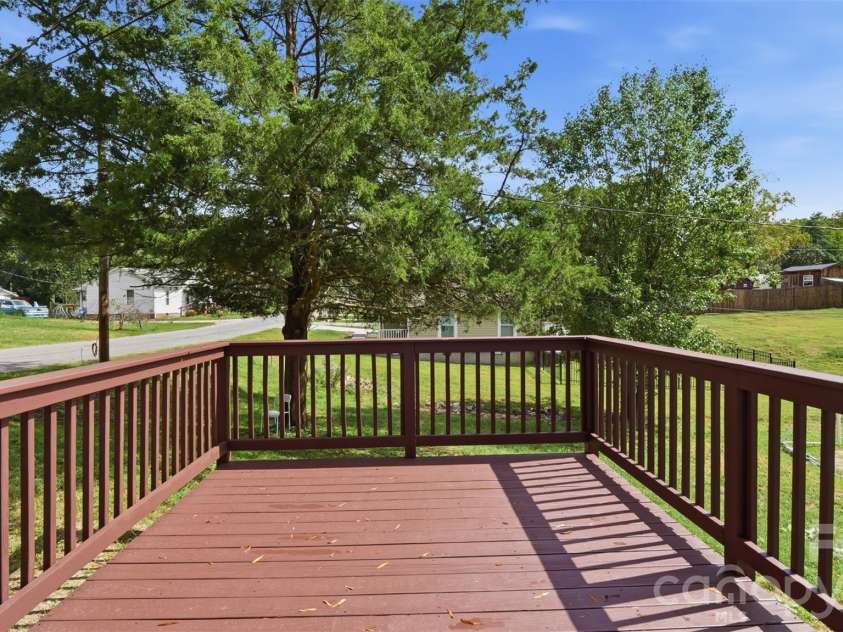 413 Pleasant Avenue, Kannapolis, NC 28081.  MLS# CAR4432895, YatesRealty ID 55647. Back Deck