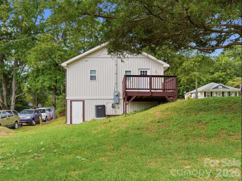 413 Pleasant Avenue, Kannapolis, NC 28081.  MLS# CAR4432895, YatesRealty ID 55647. Backyard