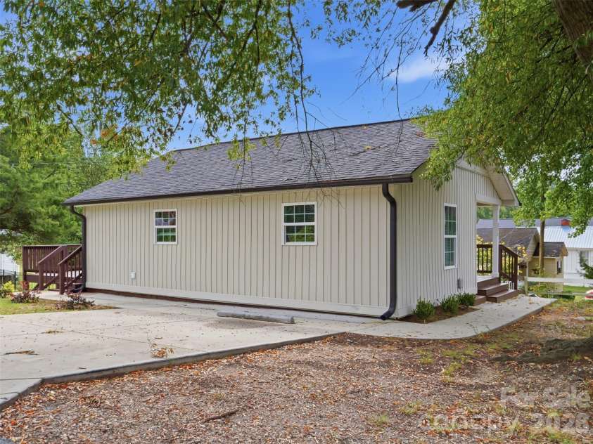 413 Pleasant Avenue, Kannapolis, NC 28081.  MLS# CAR4432895, YatesRealty ID 55647. Driveway of Home