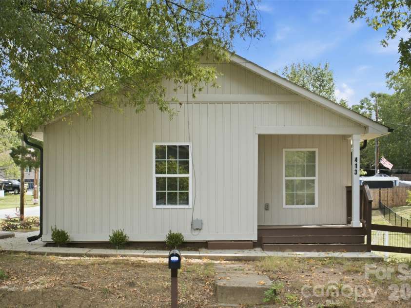 413 Pleasant Avenue, Kannapolis, NC 28081.  MLS# CAR4432895, YatesRealty ID 55647. Welcome!