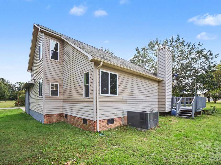 325 Briarcliff Road, Grover, NC 28073.  MLS# CAR4432603, YatesRealty ID 55648. 
