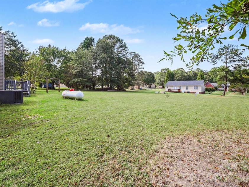 325 Briarcliff Road, Grover, NC 28073.  MLS# CAR4432603, YatesRealty ID 55648. 