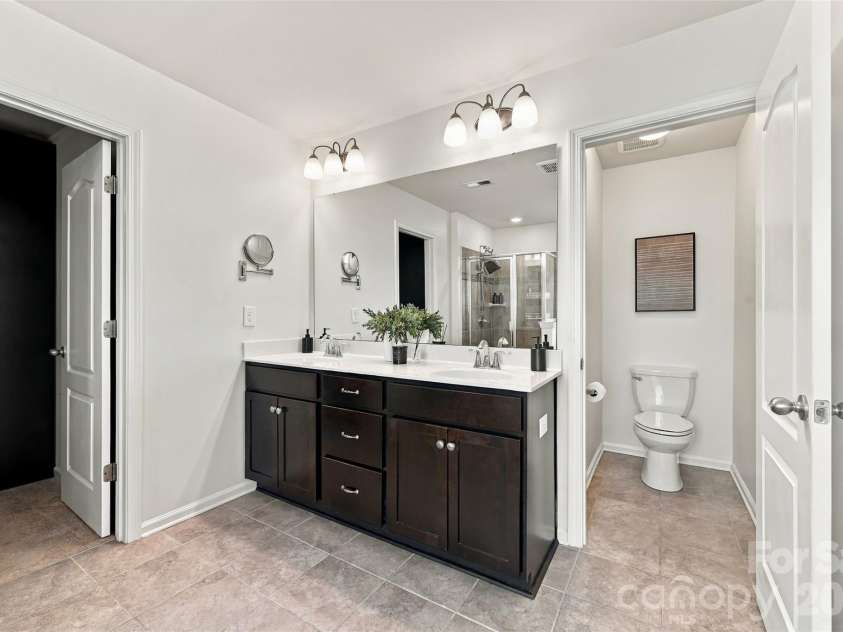 11709 Maher Lane, Huntersville, NC 28078.  MLS# CAR4432621, YatesRealty ID 55649. 