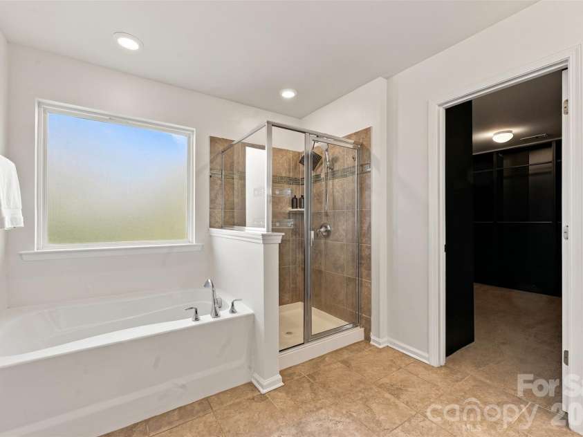 11709 Maher Lane, Huntersville, NC 28078.  MLS# CAR4432621, YatesRealty ID 55649. 
