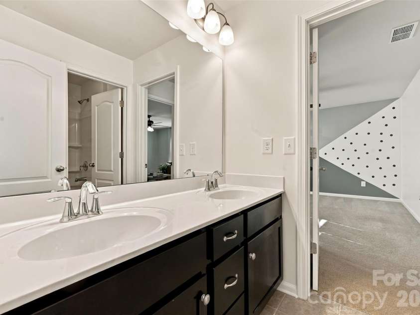11709 Maher Lane, Huntersville, NC 28078.  MLS# CAR4432621, YatesRealty ID 55649. 