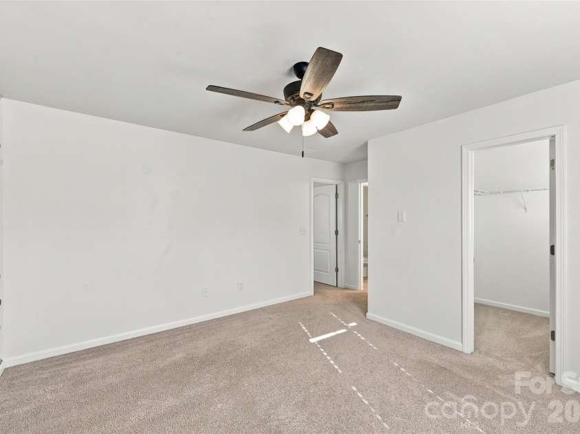 11709 Maher Lane, Huntersville, NC 28078.  MLS# CAR4432621, YatesRealty ID 55649. 