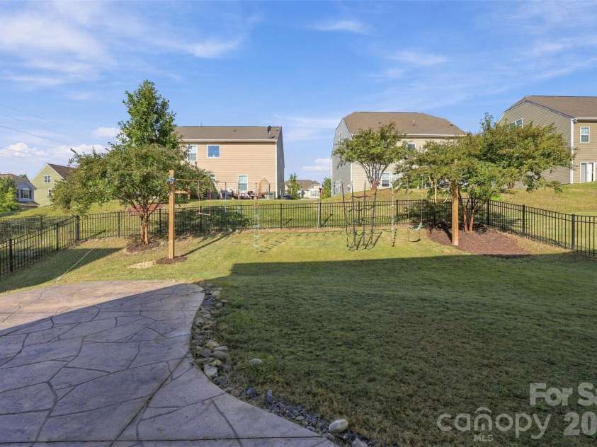 11709 Maher Lane, Huntersville, NC 28078.  MLS# CAR4432621, YatesRealty ID 55649. 
