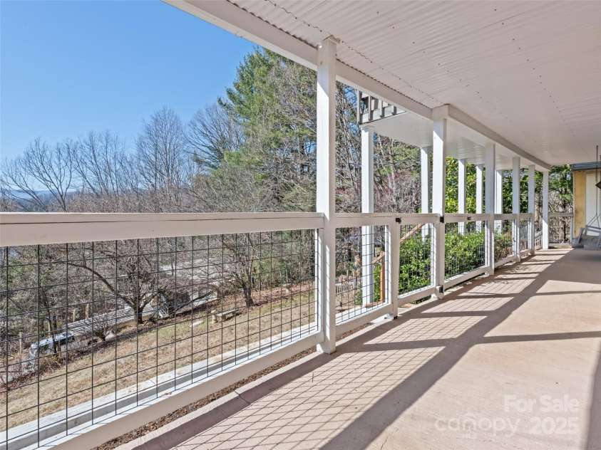 81 Sandow Lane, Waynesville, NC 28785.  MLS# CAR4233892, YatesRealty ID 5565. 