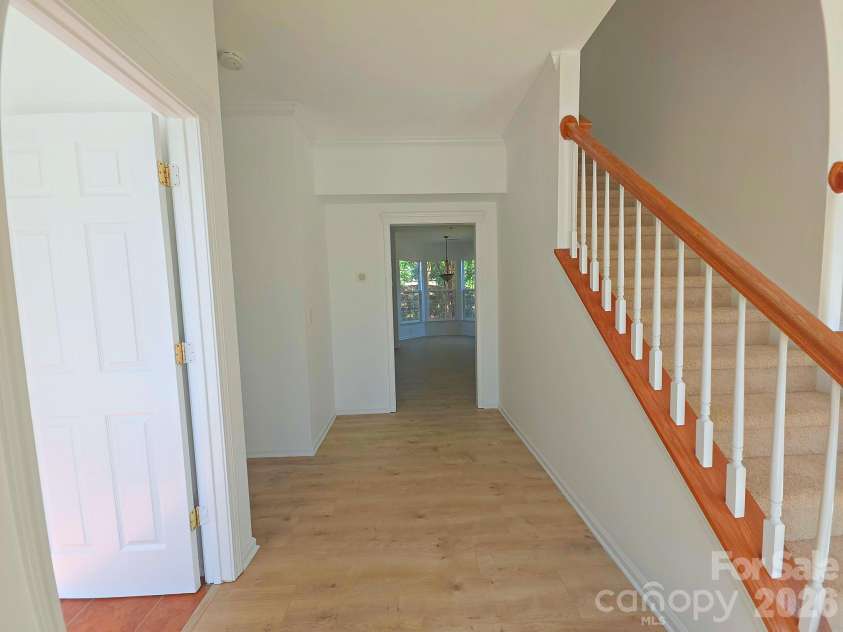 5708 Falls Ridge Lane, Charlotte, NC 28269.  MLS# CAR4432881, YatesRealty ID 55652. 