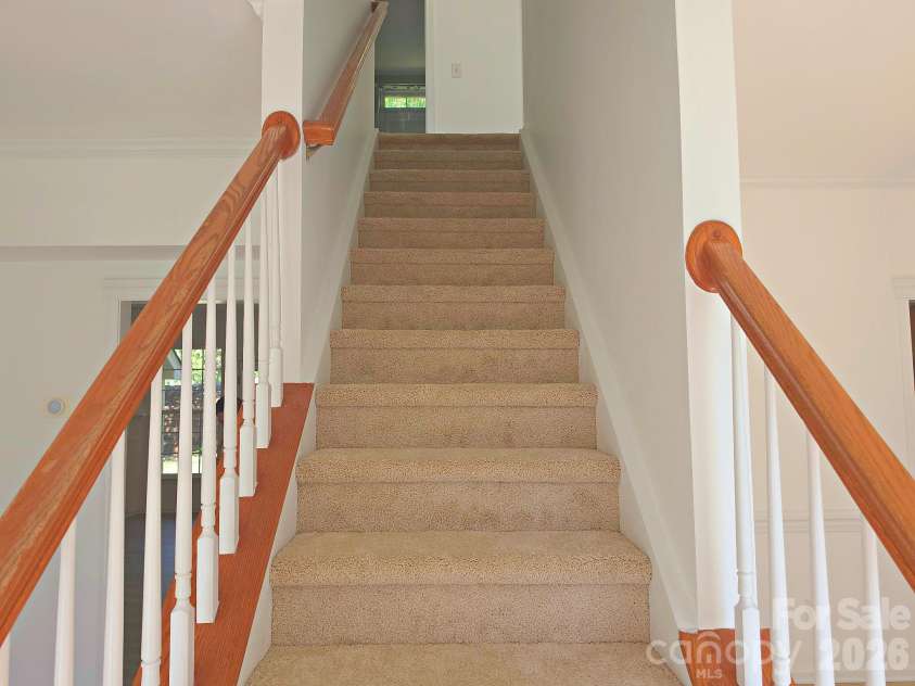 5708 Falls Ridge Lane, Charlotte, NC 28269.  MLS# CAR4432881, YatesRealty ID 55652. 