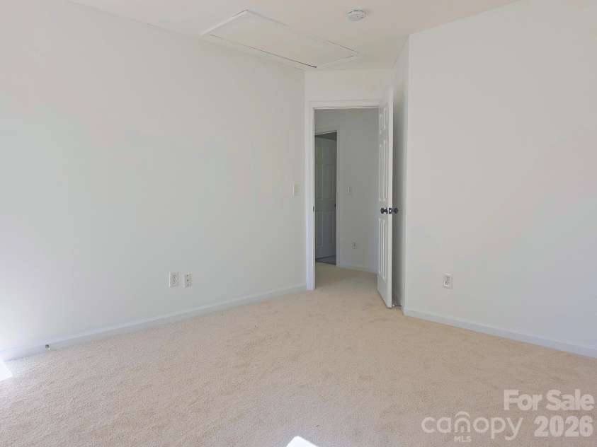 5708 Falls Ridge Lane, Charlotte, NC 28269.  MLS# CAR4432881, YatesRealty ID 55652. 