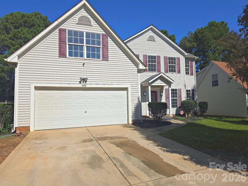 5708 Falls Ridge Lane, Charlotte, NC 28269.  MLS# CAR4432881, YatesRealty ID 55652. 