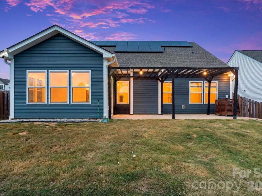 3038 Pinehills Way, Mount Holly, NC 28120.  MLS# CAR4432556, YatesRealty ID 55653. 