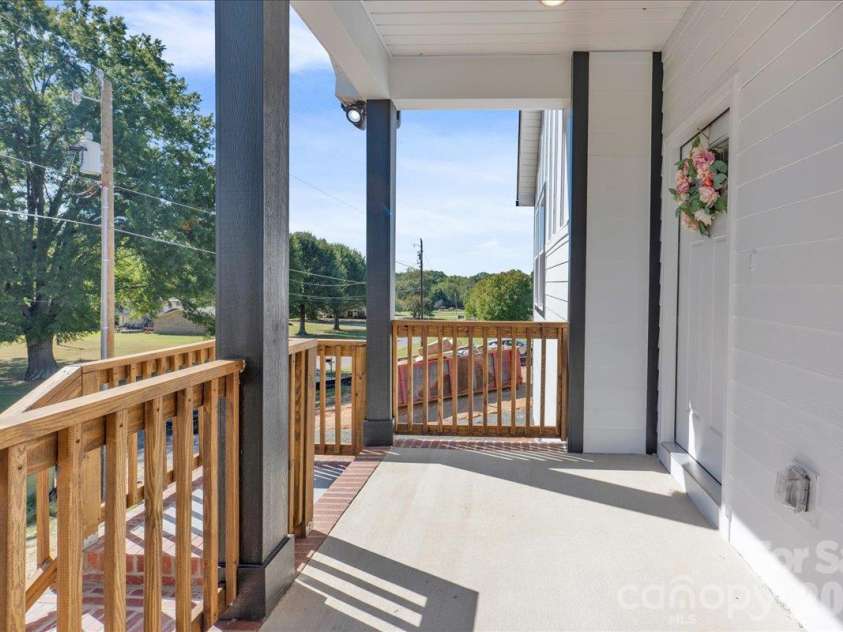 804 Evergreen Avenue, Kannapolis, NC 28081.  MLS# CAR4432600, YatesRealty ID 55654. 