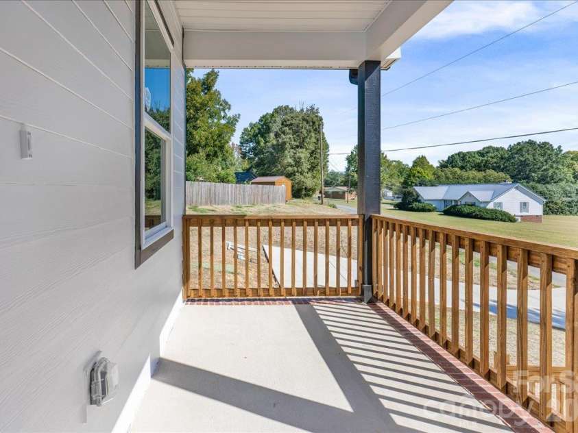 804 Evergreen Avenue, Kannapolis, NC 28081.  MLS# CAR4432600, YatesRealty ID 55654. 