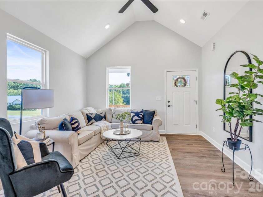 804 Evergreen Avenue, Kannapolis, NC 28081.  MLS# CAR4432600, YatesRealty ID 55654. 