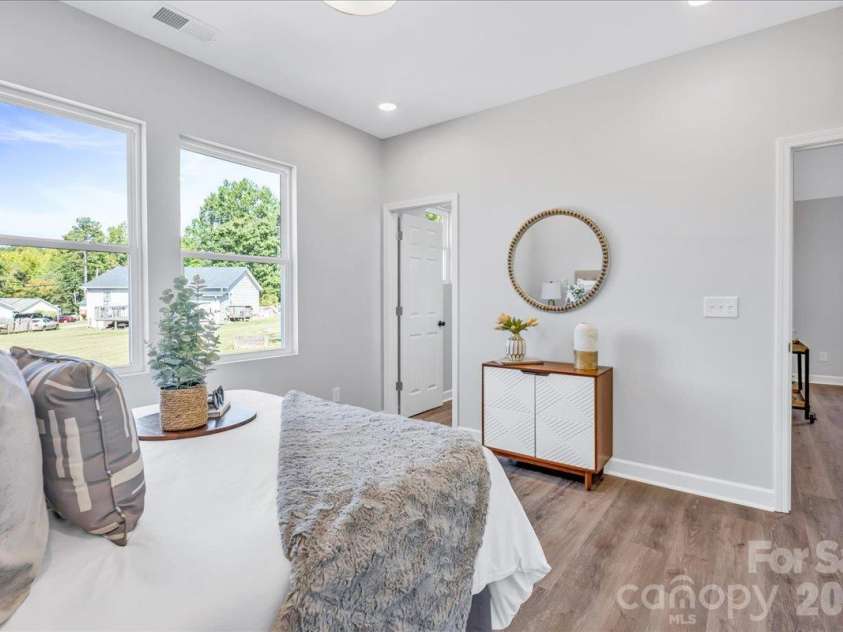 804 Evergreen Avenue, Kannapolis, NC 28081.  MLS# CAR4432600, YatesRealty ID 55654. 