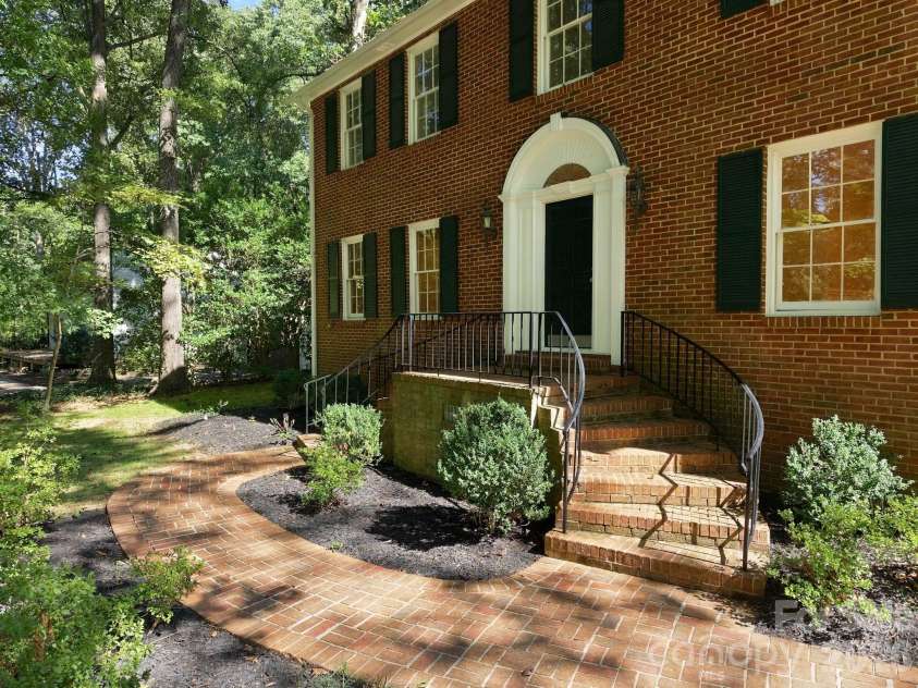 321 Camelot Drive, Salisbury, NC 28144.  MLS# CAR4432322, YatesRealty ID 55657. 