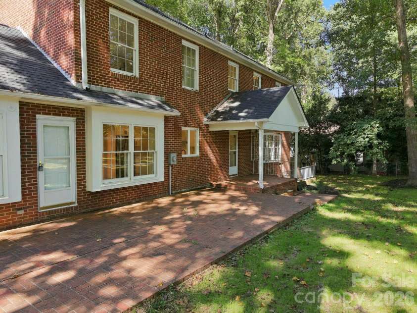 321 Camelot Drive, Salisbury, NC 28144.  MLS# CAR4432322, YatesRealty ID 55657. 
