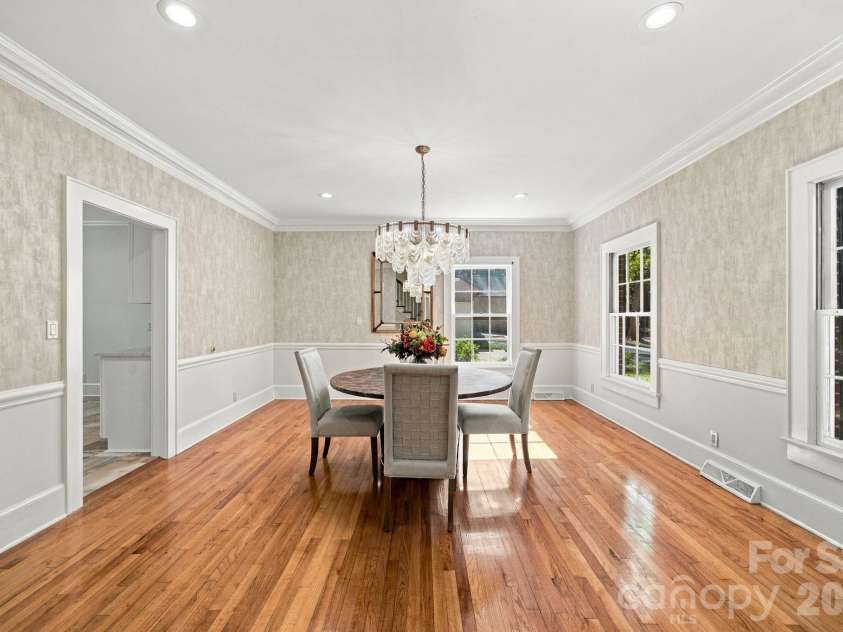 321 Camelot Drive, Salisbury, NC 28144.  MLS# CAR4432322, YatesRealty ID 55657. 
