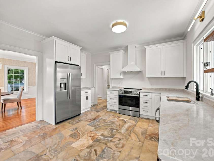 321 Camelot Drive, Salisbury, NC 28144.  MLS# CAR4432322, YatesRealty ID 55657. 