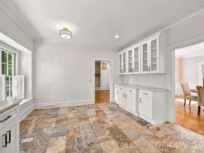 321 Camelot Drive, Salisbury, NC 28144.  MLS# CAR4432322, YatesRealty ID 55657. 