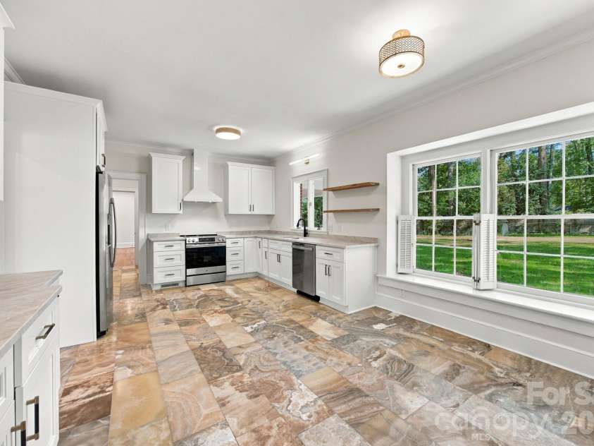 321 Camelot Drive, Salisbury, NC 28144.  MLS# CAR4432322, YatesRealty ID 55657. 