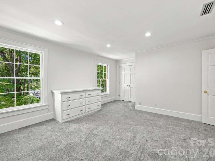 321 Camelot Drive, Salisbury, NC 28144.  MLS# CAR4432322, YatesRealty ID 55657. 