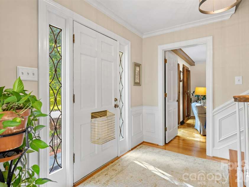 2920 Wickersham Road, Charlotte, NC 28211.  MLS# CAR4432477, YatesRealty ID 55659. 