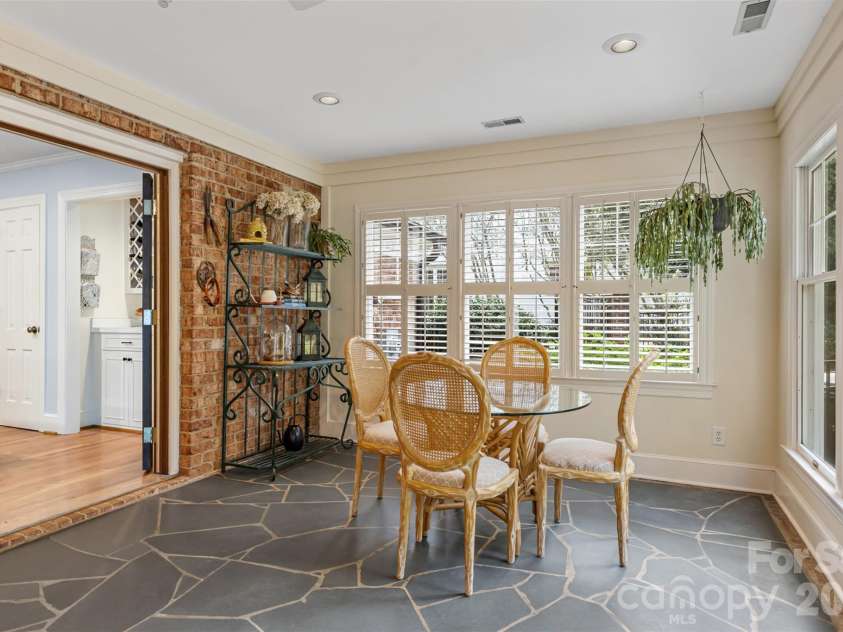 2920 Wickersham Road, Charlotte, NC 28211.  MLS# CAR4432477, YatesRealty ID 55659. 