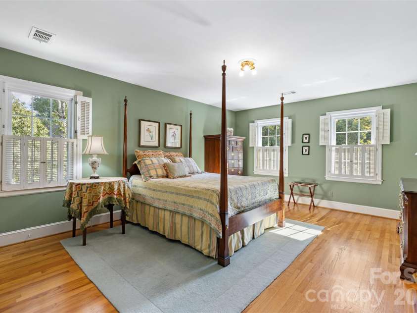 2920 Wickersham Road, Charlotte, NC 28211.  MLS# CAR4432477, YatesRealty ID 55659. 