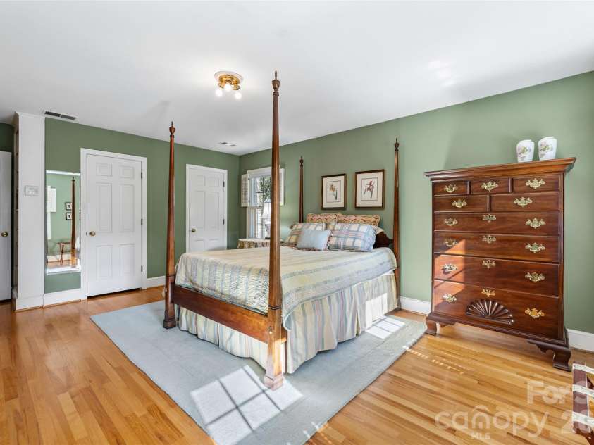 2920 Wickersham Road, Charlotte, NC 28211.  MLS# CAR4432477, YatesRealty ID 55659. 
