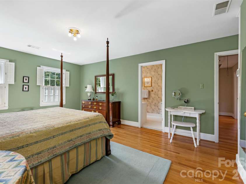 2920 Wickersham Road, Charlotte, NC 28211.  MLS# CAR4432477, YatesRealty ID 55659. 