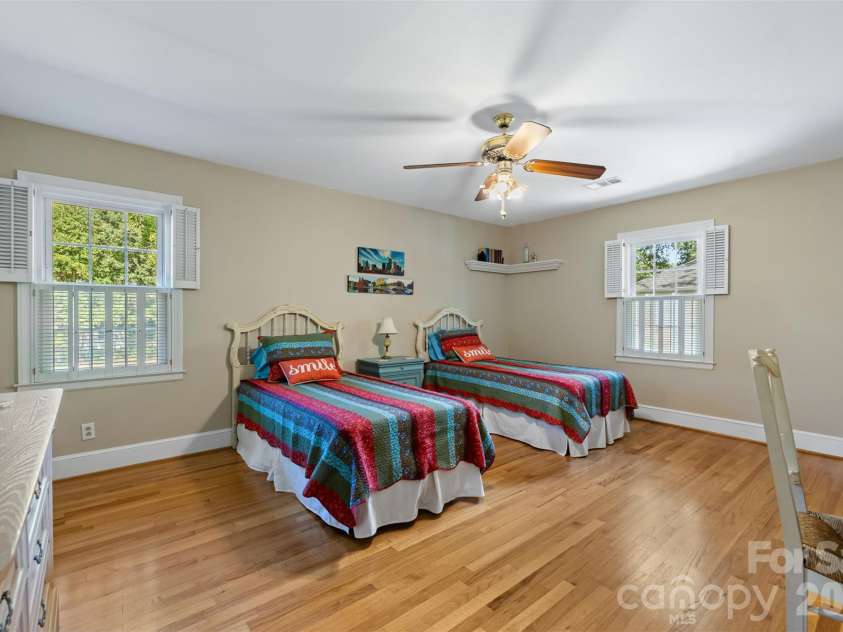 2920 Wickersham Road, Charlotte, NC 28211.  MLS# CAR4432477, YatesRealty ID 55659. 