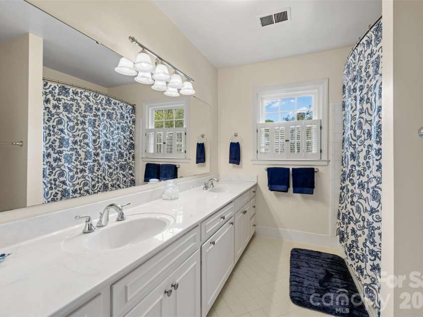 2920 Wickersham Road, Charlotte, NC 28211.  MLS# CAR4432477, YatesRealty ID 55659. 
