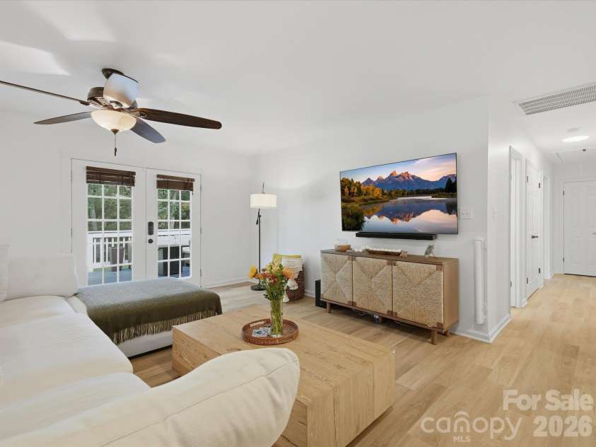 10702 Kingfisher Drive, Charlotte, NC 28226.  MLS# CAR4432057, YatesRealty ID 55663. 