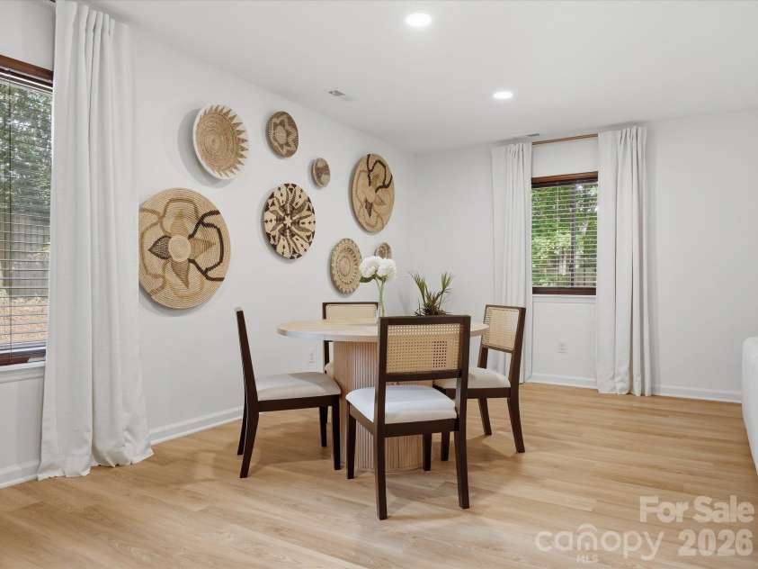 10702 Kingfisher Drive, Charlotte, NC 28226.  MLS# CAR4432057, YatesRealty ID 55663. 