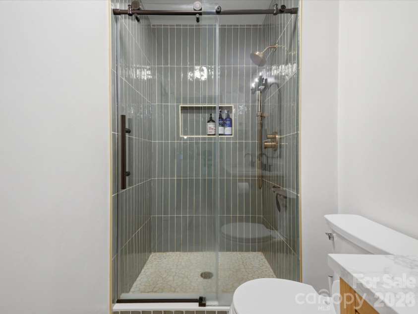 10702 Kingfisher Drive, Charlotte, NC 28226.  MLS# CAR4432057, YatesRealty ID 55663. 