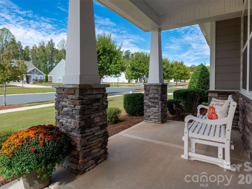 2105 Manor Stone Drive, Indian Trail, NC 28079.  MLS# CAR4432000, YatesRealty ID 55664. 