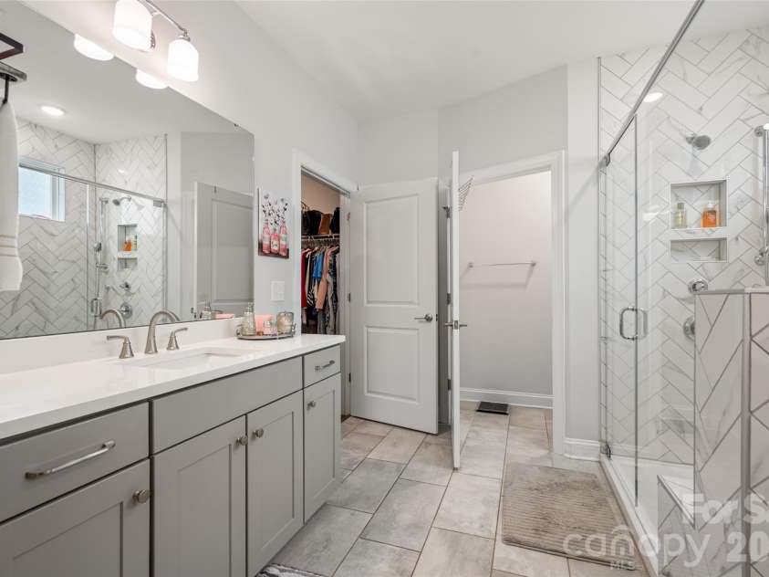 2105 Manor Stone Drive, Indian Trail, NC 28079.  MLS# CAR4432000, YatesRealty ID 55664. 