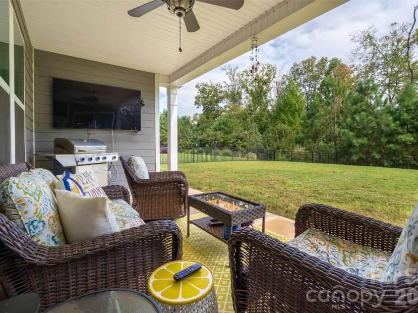 2105 Manor Stone Drive, Indian Trail, NC 28079.  MLS# CAR4432000, YatesRealty ID 55664. 